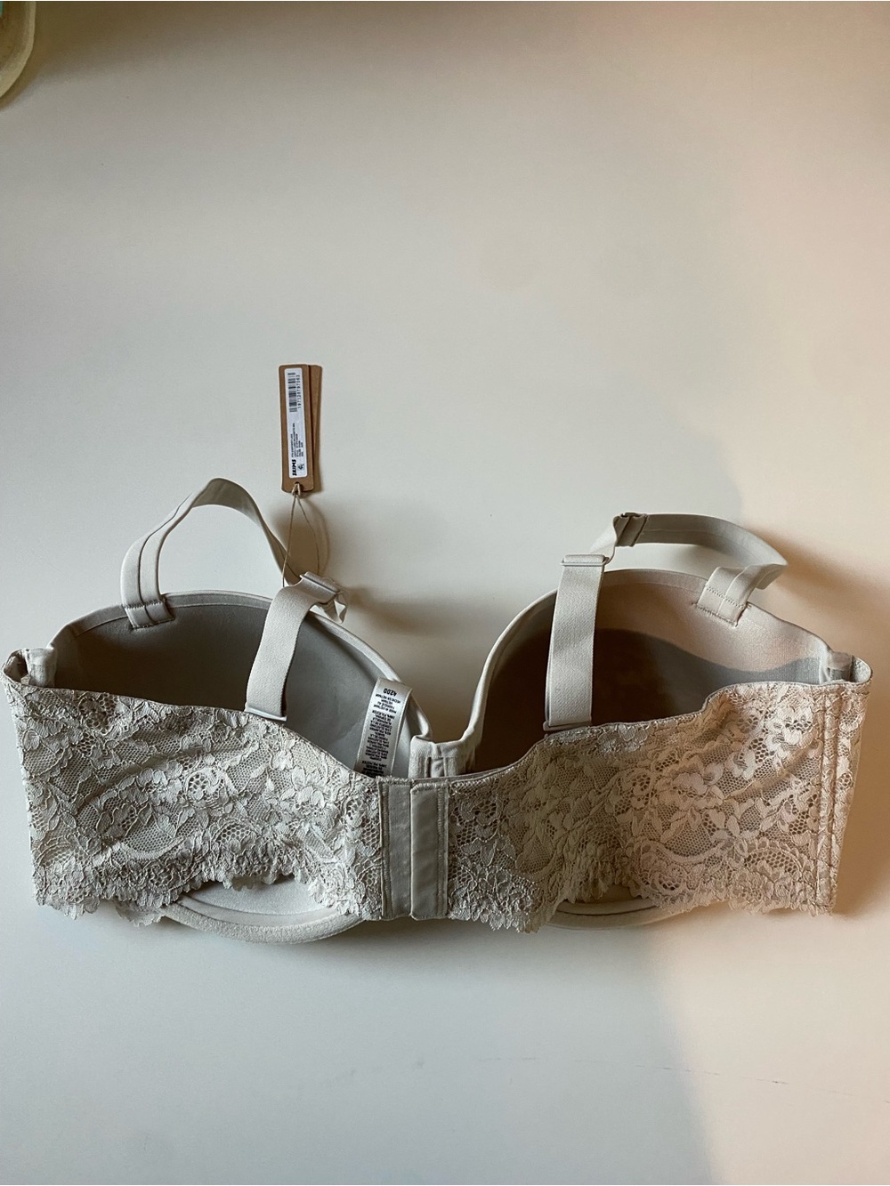 Skims FITS EVERYBODY LACE
LIGHTLY LINED BALCONETTE BRA in Stone NWT size 42DD - Picture 3 of 3